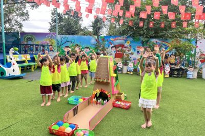 Trường Mầm non Hoa Anh Đào tổ chức Hội thi đồ dùng, đồ chơi học sinh